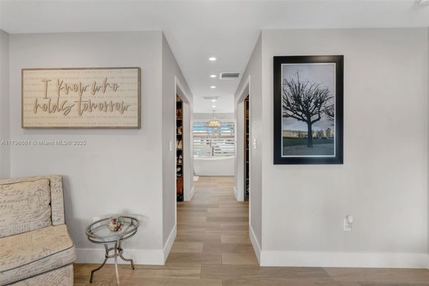 Interior, Recessed Lighting, Wood Texture Flooring