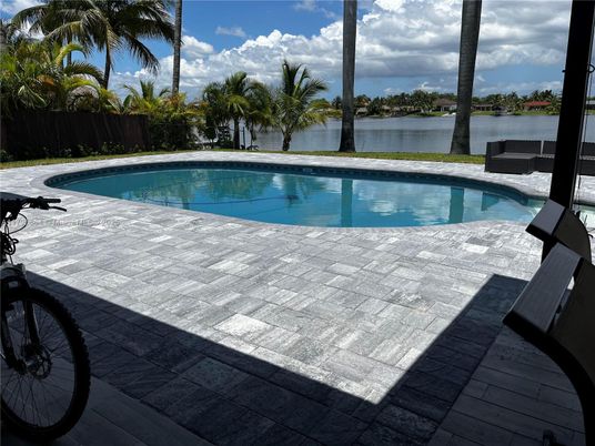 Exterior, Pool, Water