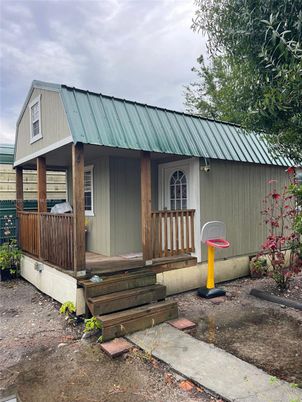 Exterior, Hot Tub