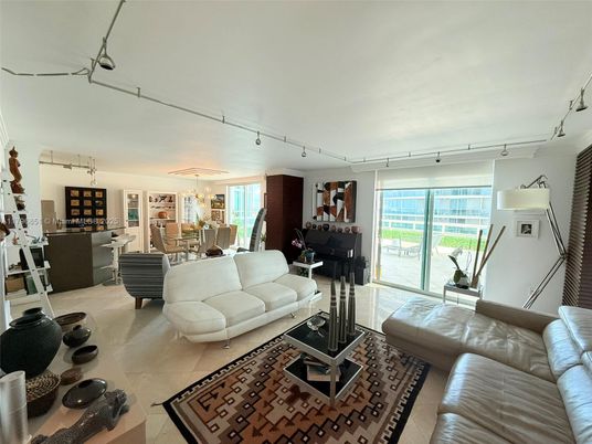 Dining room, Interior, Living room, Pendant Lights