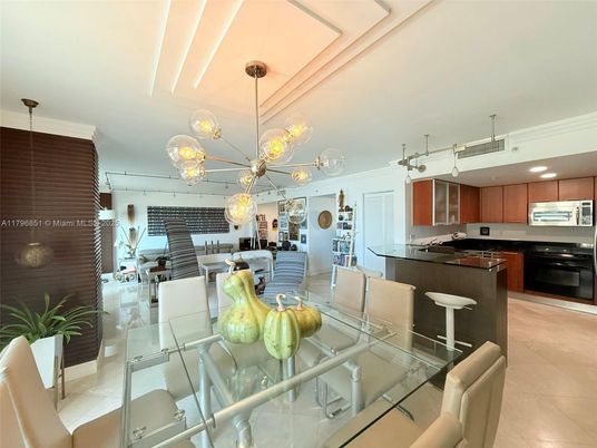 Dining room, Interior, Kitchen, Pendant Lights, Recessed Lighting, Stainless Steel Appliances