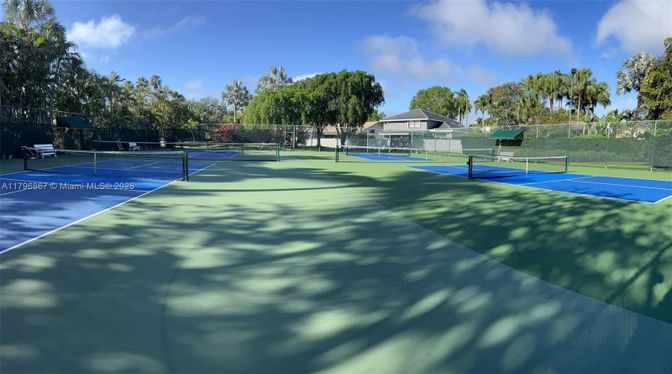 Exterior, Tennis Courts