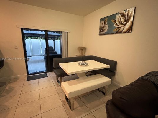 Dining room, Interior
