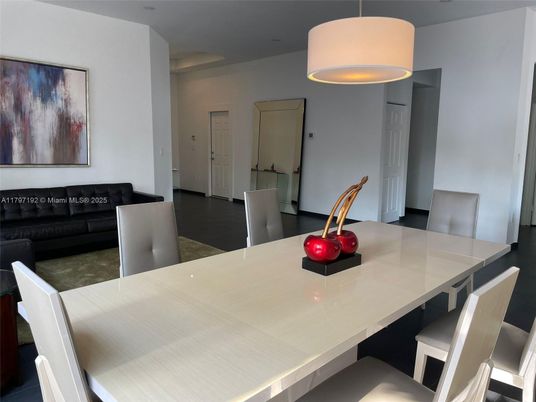 Dining room, Interior