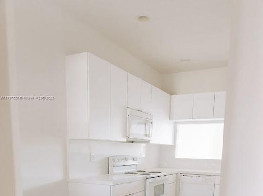 Interior, Kitchen, Washer