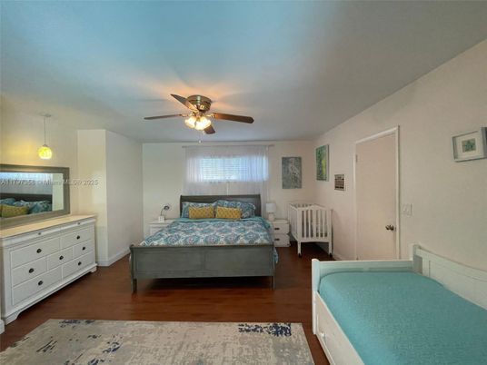Bedroom, Interior, Pendant Lights, Wood Texture Flooring