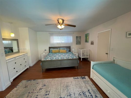 Bedroom, Interior, Pendant Lights, Wood Texture Flooring