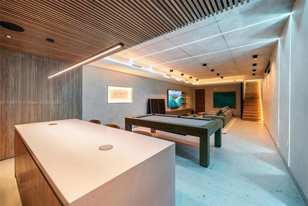 Billiard Table, Game Room, Interior, Recessed Lighting