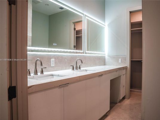 Bathroom, Dual Sink Vanities, Interior