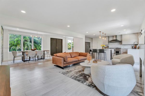 Dining room, Interior, Kitchen, Living room, Pendant Lights, Recessed Lighting, Stainless Steel Appliances, Wood Texture Flooring