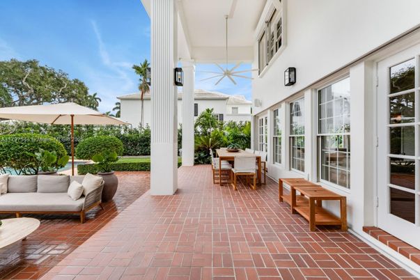Exterior, Pendant Lights