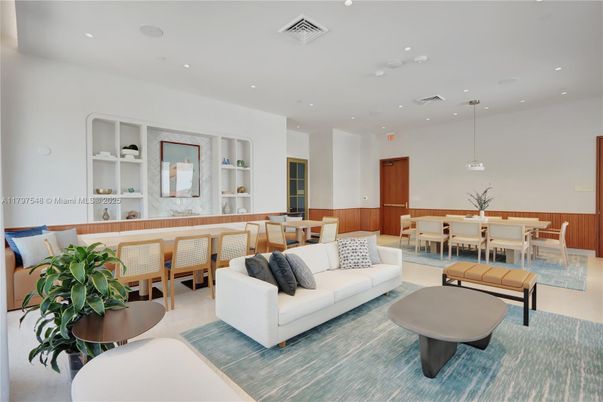 Dining room, Interior, Living room, Pendant Lights, Recessed Lighting