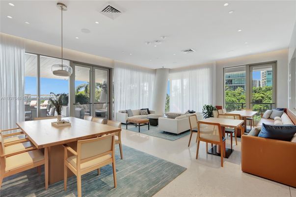 Dining room, Interior, Living room, Pendant Lights, Recessed Lighting