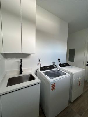 Interior, Washer