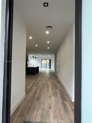 Interior, Pendant Lights, Recessed Lighting, Wood Texture Flooring