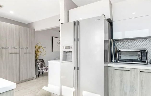 Interior, Kitchen, Recessed Lighting, Washer