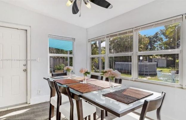 Dining room, Interior