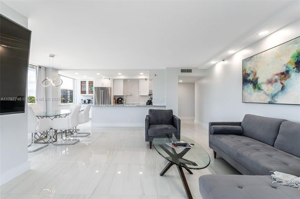 Dining room, Interior, Kitchen, Living room, Pendant Lights, Recessed Lighting, Stainless Steel Appliances