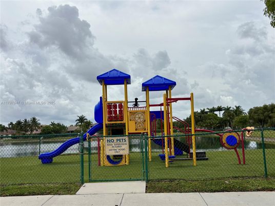 Backyard, Exterior, Playground