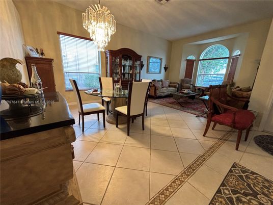 Chandelier, Dining room, Interior, Living room