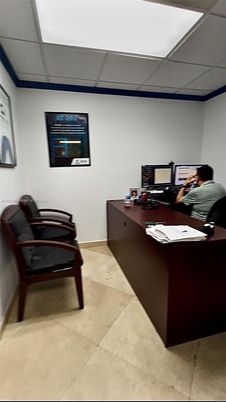 Home Office, Interior