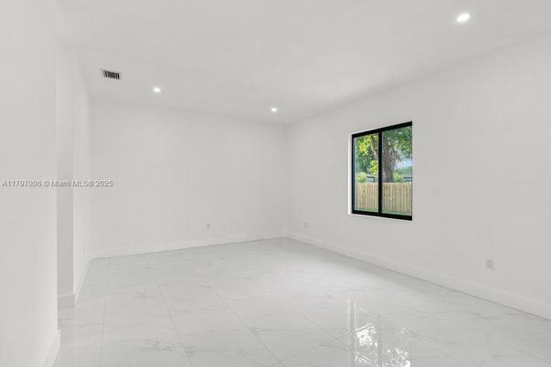 Empty room, Interior, Marble, Recessed Lighting