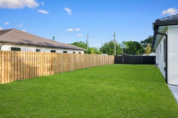 Backyard, Exterior