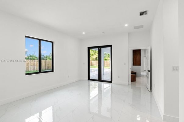 Empty room, Interior, Marble, Recessed Lighting