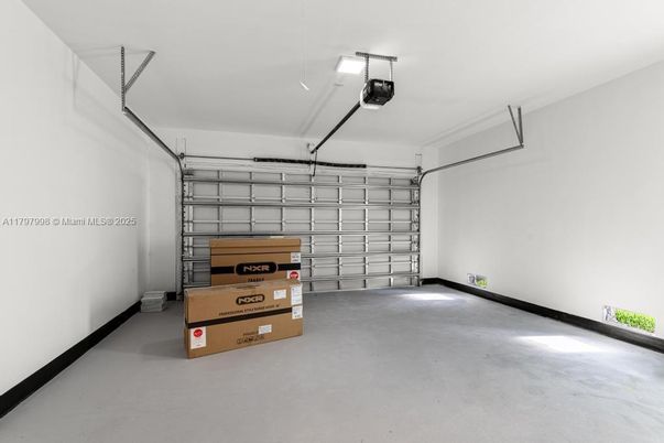 Garage, Interior