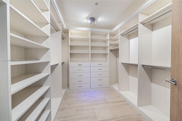 Interior, Walk-in Closets