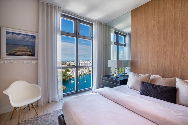 Bedroom, Interior, Water