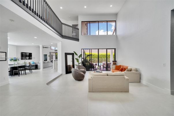 Dining room, Interior, Living room, Recessed Lighting