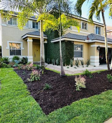 Backyard, Exterior, Facade, Mediterranean