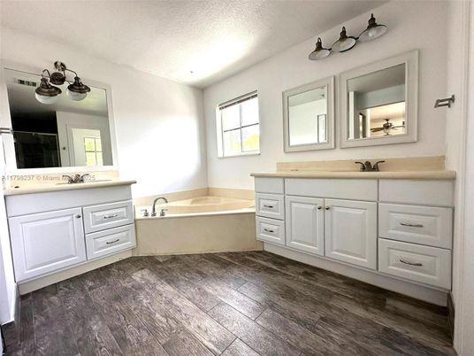 Bathroom, Dual Sink Vanities, Interior, Wood Texture Flooring
