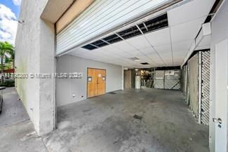 Garage, Interior