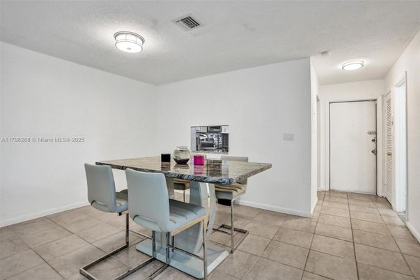 Dining room, Interior