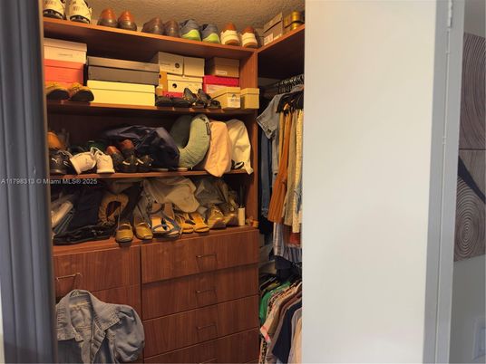 Interior, Walk-in Closets
