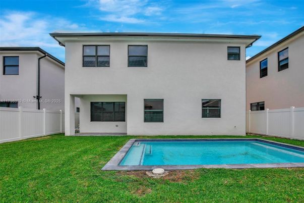 Backyard, Exterior, Pool