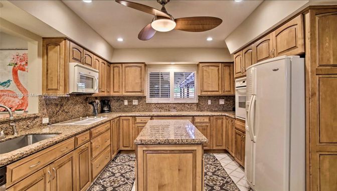 Interior, Kitchen, Recessed Lighting