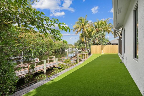 Backyard, Exterior, Water