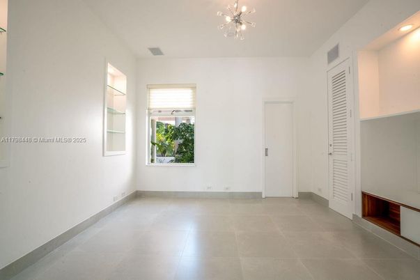 Empty room, Interior, Pendant Lights, Recessed Lighting