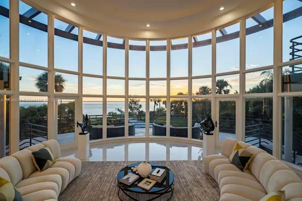 Interior, Living room, Recessed Lighting, Sun Room, Water