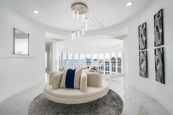 Interior, Living room, Marble, Pendant Lights, Recessed Lighting
