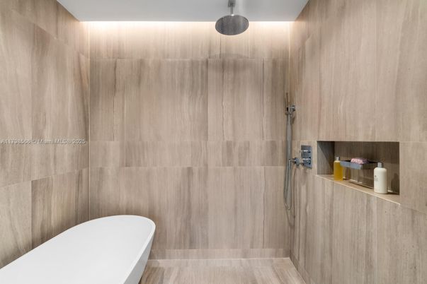 Bathroom, Free Standing Baths, Interior
