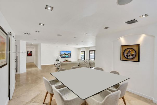Dining room, Interior, Living room, Recessed Lighting