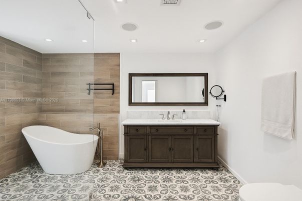 Bathroom, Free Standing Baths, Glass Shower, Interior, Recessed Lighting