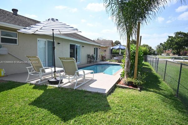 Backyard, Exterior, Pool