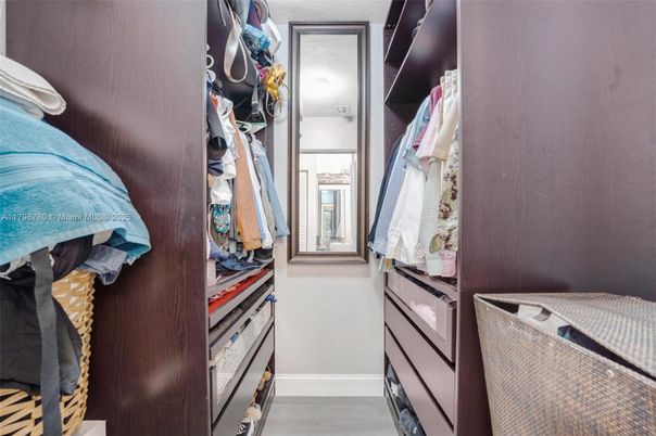 Interior, Walk-in Closets
