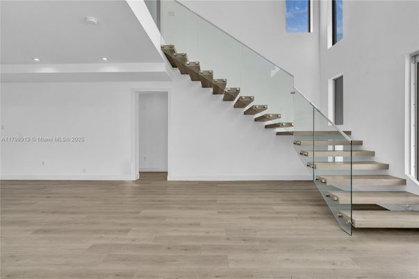 Interior, Recessed Lighting, Wood Texture Flooring