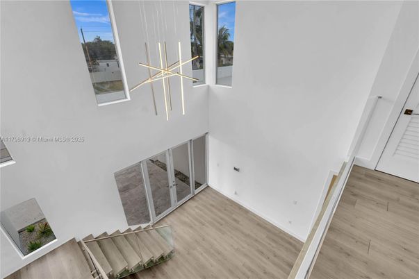 Interior, Pendant Lights, Wood Texture Flooring